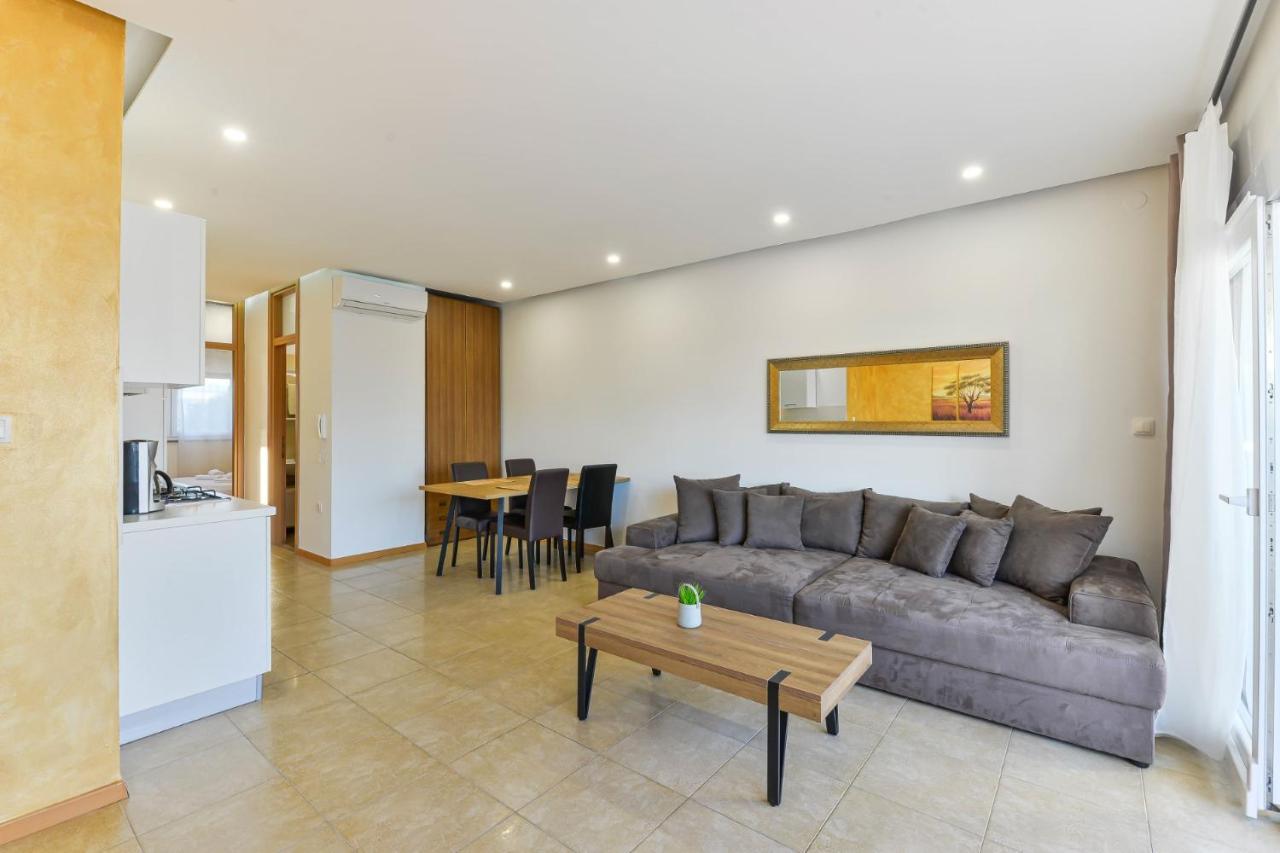 Modern Apartments Punta With Sea View- By Ta Leut Agency ปริฟลากา ภายนอก รูปภาพ
